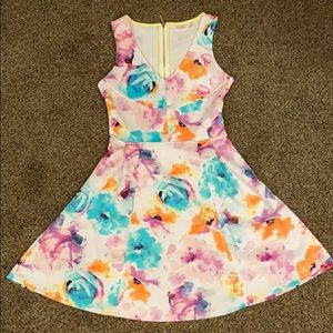 Flowery fit-n-flare dress!